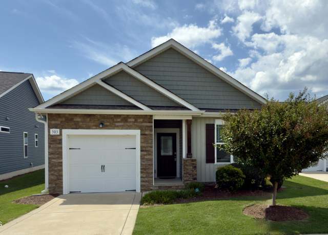 Property at 303 Bella Sq, Smithfield, NC 27577, 3 beds, 2 baths