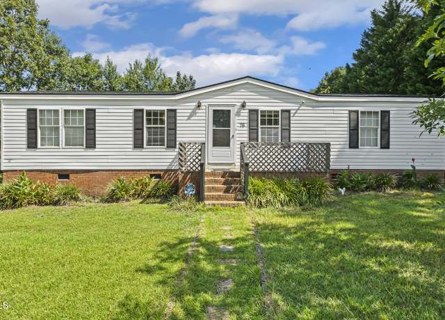 Property at 76 Maple St, Coats, NC 27521, 3 beds, 2 baths