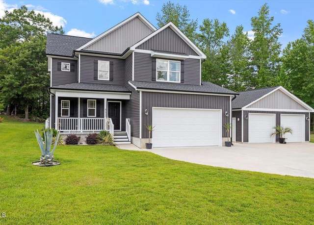 Property at 852 Cokesbury Park Lane Ln, Fuquay Varina, NC 27526, 3 beds, 2.5 baths
