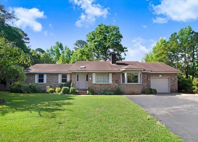 Property at 102 Trollingwood Dr, Goldsboro, NC 27534, 3 beds, 2 baths