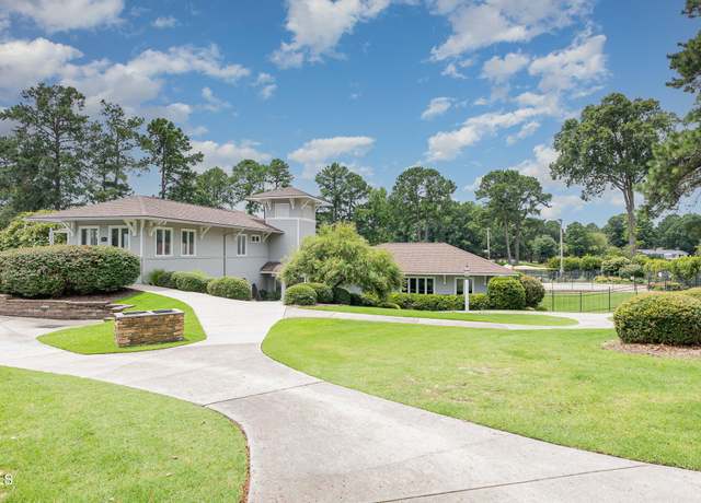 Property at 4610 Pinehurst Dr N, Wilson, NC 27896, 3 beds, 2.5 baths