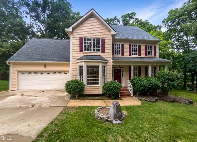 Property at 113 Crosswind Dr, Cary, NC 27513, 5 beds, 3.5 baths