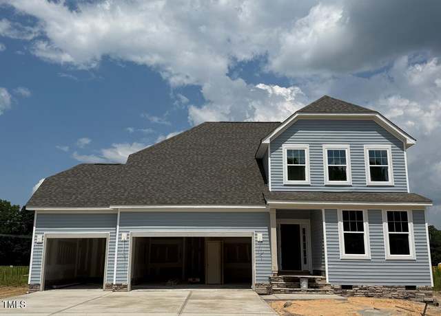 Property at 33 Celtic Ln, Lillington, NC 27546, 3 beds, 2.5 baths
