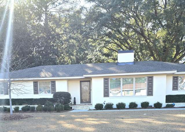 Property at 509 W Nash St, Elm City, NC 27822, 3 beds, 2.5 baths
