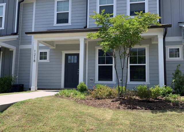 Property at 1218 S Franklin St, Wake Forest, NC 27587, 3 beds, 2.5 baths