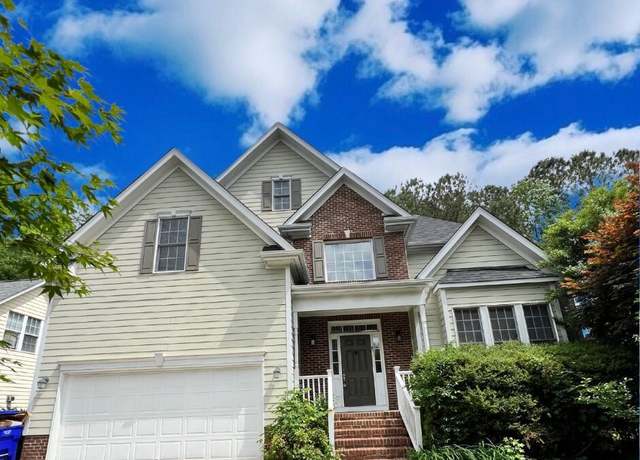 Property at 105 Dairy Ct, Chapel Hill, NC 27516, 5 beds, 3 baths