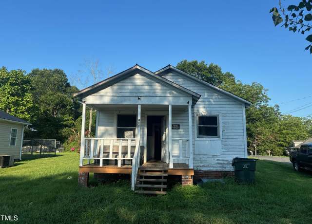 Property at 608 Lee St, Burlington, NC 27217, 2 beds, 1 bath