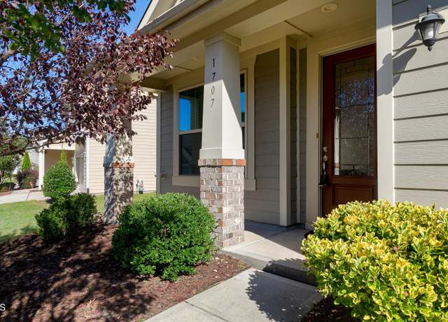 Property at 1707 Capstone Dr, Durham, NC 27713, 4 beds, 3 baths