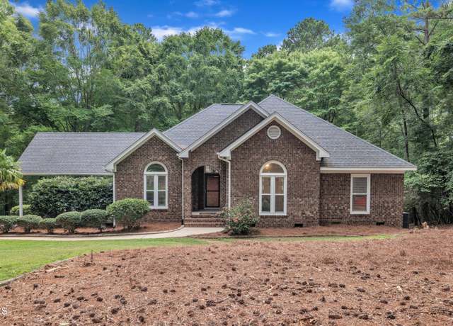 Property at 2095 Woodberry Dr, Clayton, NC 27527, 4 beds, 3 baths