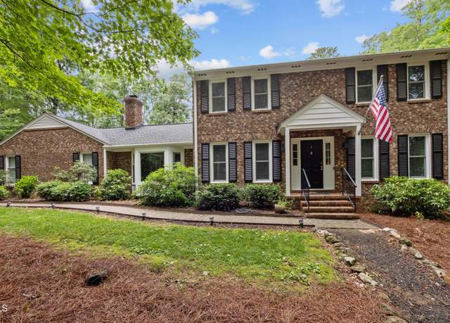 Property at 102 Mel Oak Dr, Chapel Hill, NC 27516, 4 beds, 3 baths