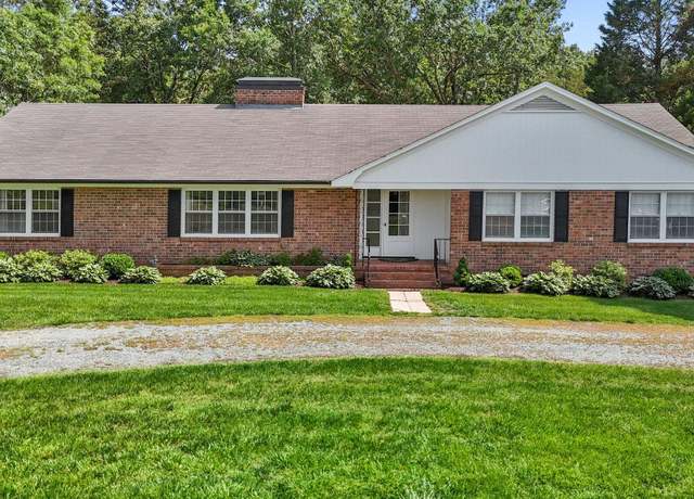 Property at 1732 Edgewood Ave, Burlington, NC 27215, 3 beds, 2.5 baths