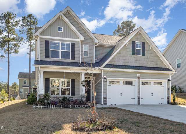 Property at 192 Kensington Dr, Spring Lake, NC 28390, 4 beds, 3.5 baths