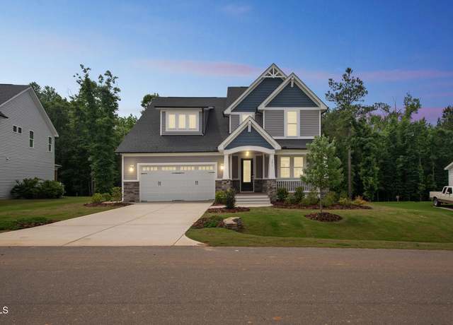 Property at 271 W Amber Oak Dr, Selma, NC 27576, 4 beds, 3.5 baths