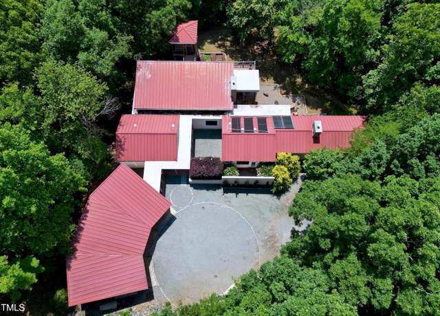 Property at 382 Valley Ln, Pittsboro, NC 27312, 2 beds, 2.5 baths