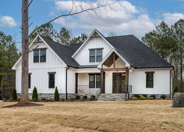 Property at 3912 Cedar Knolls Dr, Youngsville, NC 27596, 4 beds, 3 baths