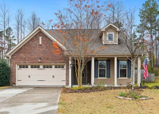 Property at 804 Alligator Lake Ct, Fuquay Varina, NC 27526, 3 beds, 2.5 baths