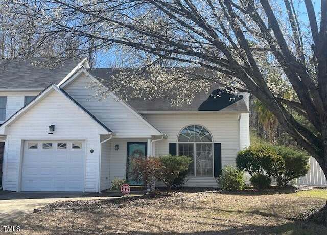 Property at 100 Brandywood Dr Dr, Dunn, NC 28334, 2 beds, 2 baths