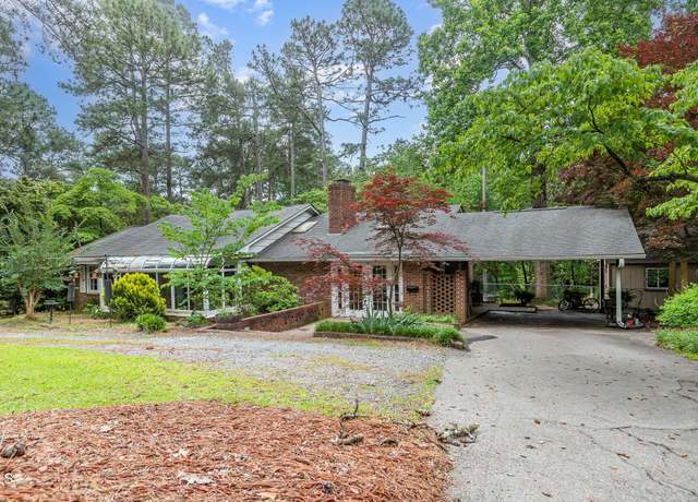 Property at 306 Selkirk Trl, Southern Pines, NC 28387, 3 beds, 2 baths