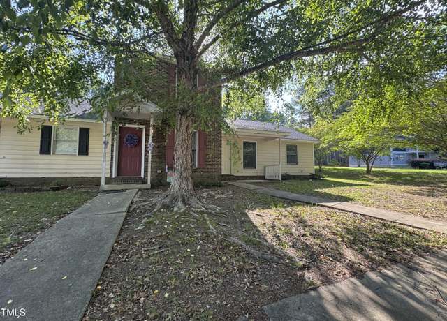 Property at 102 & 104 Henley Pl, Smithfield, NC 27577, 4 beds, 2.5 baths
