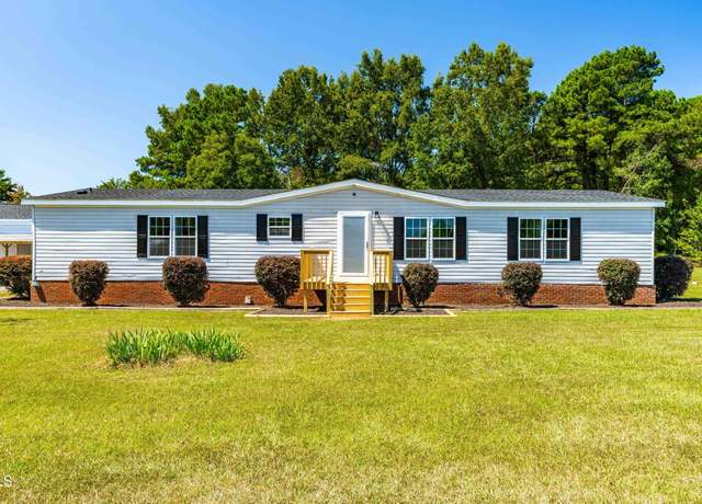 Property at 100 Blueberry Dr, Selma, NC 27576, 3 beds, 2 baths