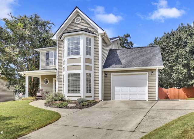 Property at 508 Texanna Way, Holly Springs, NC 27540, 3 beds, 2.5 baths
