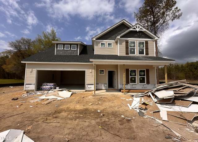Property at 20 Trescott St, Smithfield, NC 27577, 3 beds, 2.5 baths