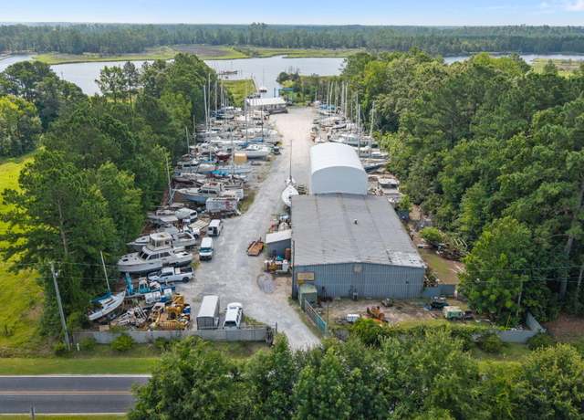 Property at 1038 Chinchilla Dr, Bayboro, NC 28515