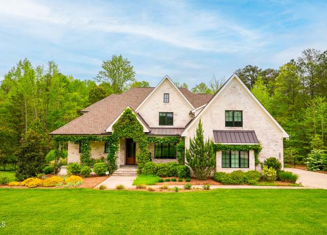 Property at 5040 Shakori Trl, Chapel Hill, NC 27707, 5 beds, 4.5 baths