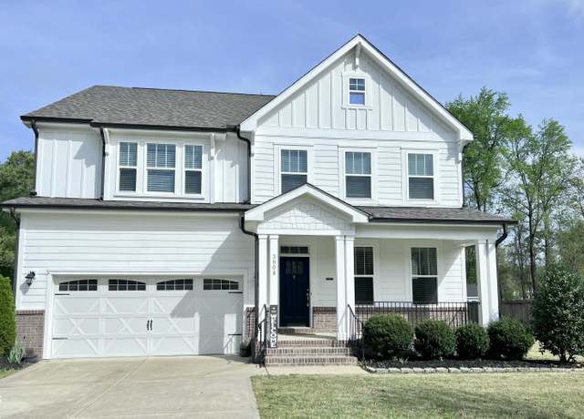 Property at 3908 Bostwyck Dr, Fuquay Varina, NC 27526, 5 beds, 4 baths