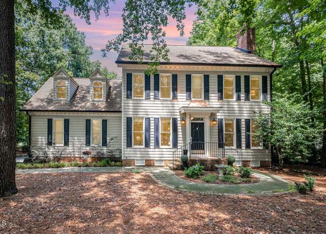 Property at 5113 Linksland Dr, Holly Springs, NC 27540, 4 beds, 2.5 baths