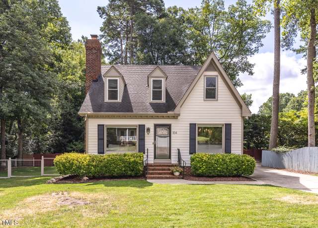 Property at 104 Pinecroft Dr, Raleigh, NC 27609, 3 beds, 2 baths