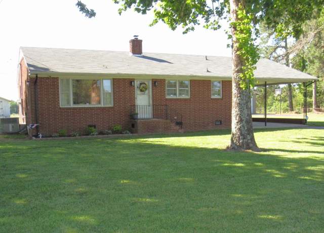 Property at 1700 Warrenton Rd, Henderson, NC 27537, 3 beds, 1 bath