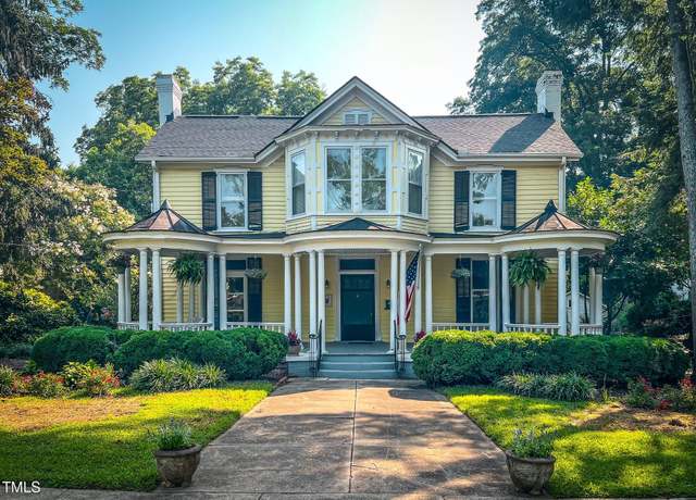 Property at 308 College St, Oxford, NC 27565, 4 beds, 3 baths