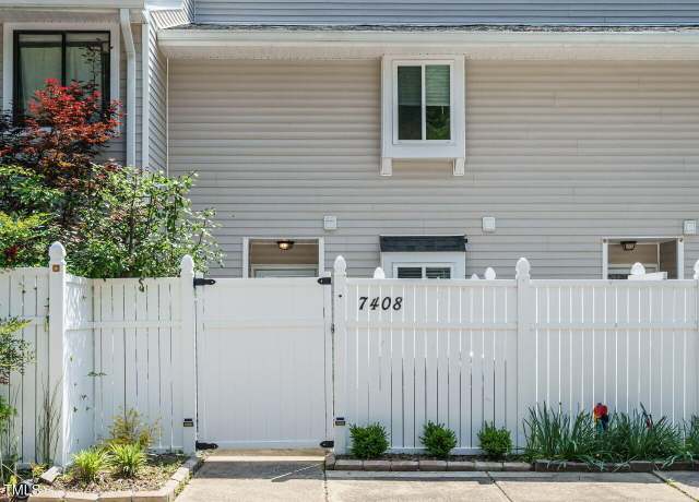 Property at 7408 Sandy Creek Dr, Raleigh, NC 27615, 2 beds, 2.5 baths