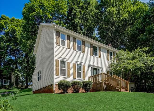 Property at 207 Wyatts Pond Ln, Cary, NC 27513, 3 beds, 2.5 baths