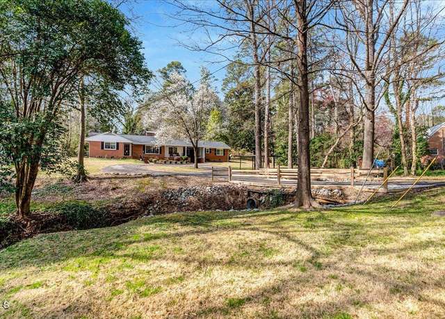 Property at 1704 Cypress Dr, Henderson, NC 27536, 4 beds, 2.5 baths