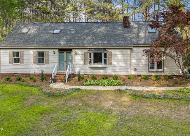 Property at 8008 Hollander Pl, Raleigh, NC 27606, 3 beds, 3 baths