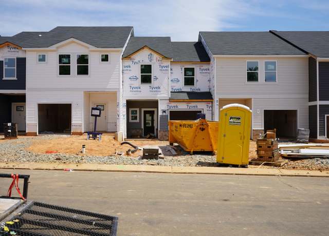 Property at 1049 Winding Spring Dr, Mebane, NC 27302, 3 beds, 2.5 baths