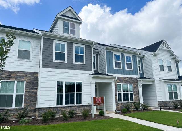 Property at 1945 Plott Balsam Dr, Wendell, NC 27591, 3 beds, 2.5 baths