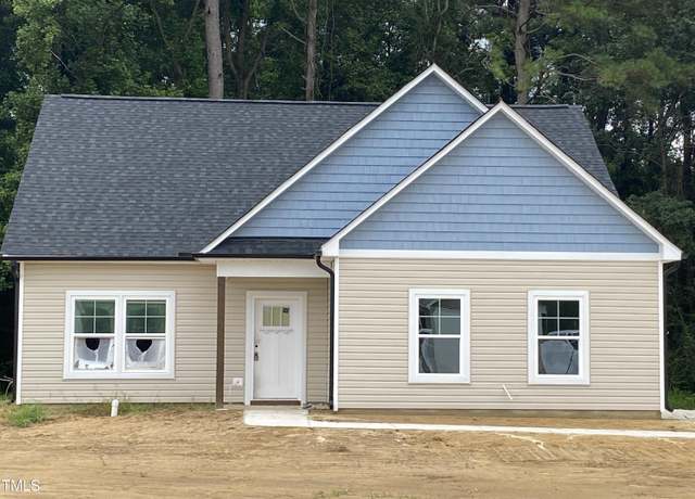 Property at 111 Chester Pl, Pikeville, NC 27863, 3 beds, 2.5 baths