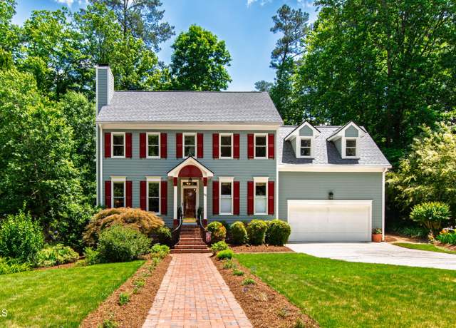 Property at 105 Juniper Ct, Carrboro, NC 27510, 4 beds, 2.5 baths