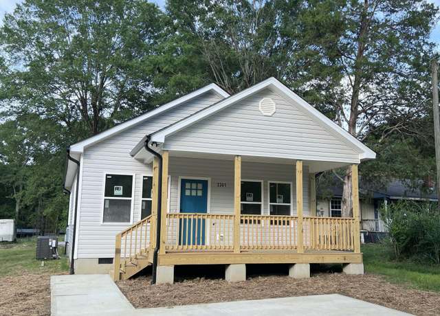 Property at 2301 Pinecroft Dr, Burlington, NC 27217, 3 beds, 2 baths