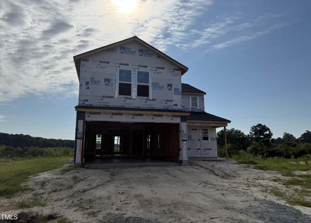 Property at 45 E Emily Gardens Dr, Selma, NC 27576, 4 beds, 2.5 baths