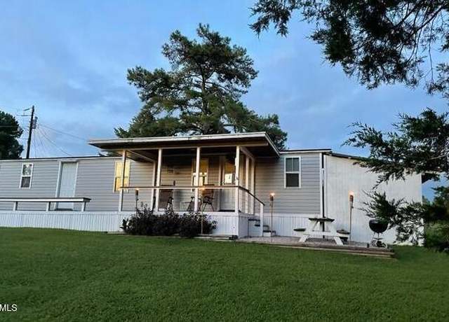 Property at 529 Flanagan Rd, Henderson, NC 27537, 2 beds, 1 bath