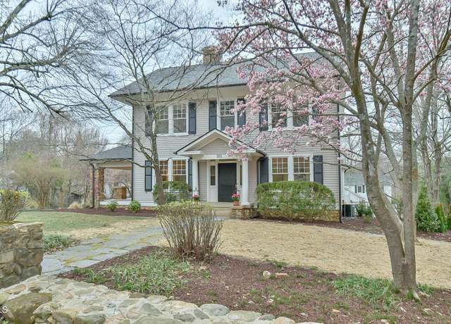 Property at 301 Hillsborough St, Chapel Hill, NC 27514, 4 beds, 3 baths