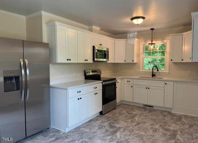 Property at 818 Wakefield Ave, Henderson, NC 27536, 3 beds, 1 bath