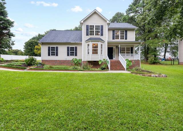 Property at 303 Norwood Dr, Clayton, NC 27527, 3 beds, 2.5 baths
