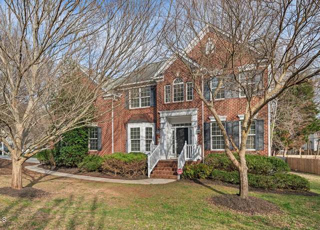 Property at 7 Starwood Ln, Durham, NC 27712, 5 beds, 2.5 baths
