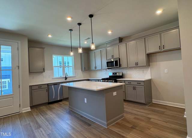 Property at 607 Callan View Ave, Wake Forest, NC 27587, 3 beds, 2.5 baths