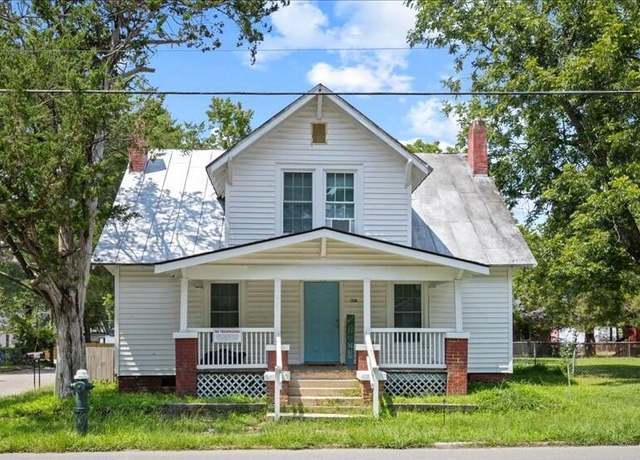 Property at 1208 Downing St SW, Wilson, NC 27893, 4 beds, 1.5 baths